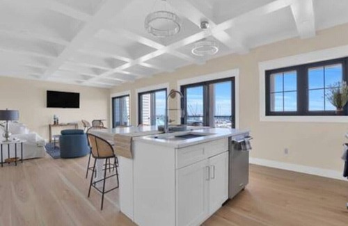 Port Sanilac House | Lighthouse Cove: Sleeps up to 10, 2 kitchens, swim spa