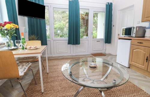 Praa Sands House | Lighthouse