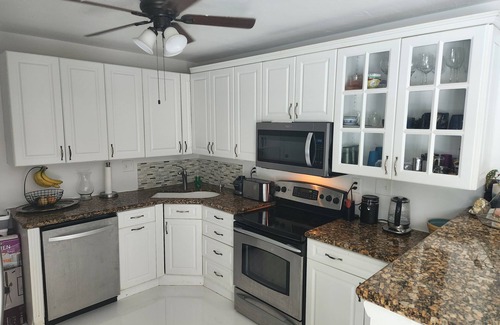 Coral Ridge Isles House | Lighthouse Guest Suites