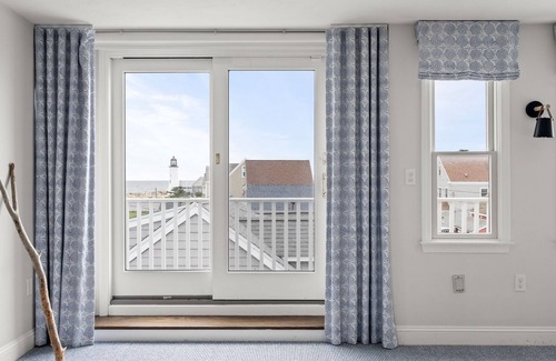 Scituate House | "Lighthouse" - Ocean Views - Walk To Beaches - 4B, 3.5Ba - Scituate Harbor
