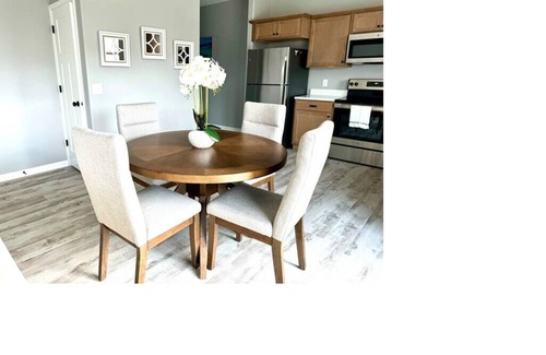 Mankato House | "Lil' Beachy" - Spacious 4-bedroom townhome close to MN State University Campus