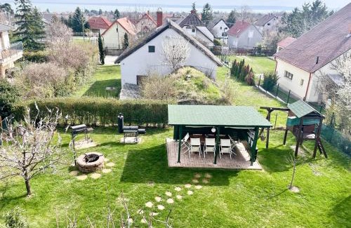 Balatonfured Apartment | Lila Füge Vendégház