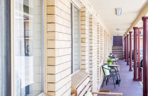 Goulburn Bed & Breakfast | Lilac City Motor Inn Standard Twin Room 22