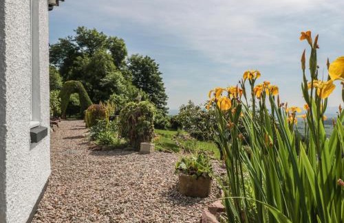 Malvern House | Lilac Cottage