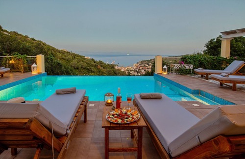 Mpogdanatika Villa | Lilac Lilium Artists villas.Ιδιωτική βίλα, με οικολογική πισίνα, εκπληκτική θέα.