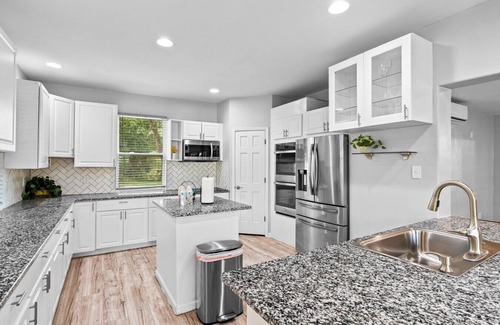 Lilburn Apartment | Lilburn Gateway | Game Loft, Fire Pit, Near Stone Mountain