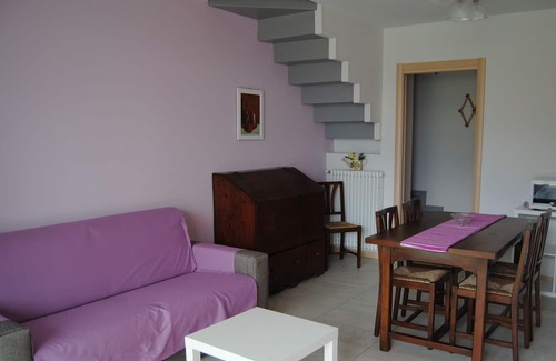 Pella Apartment | "Lilla" apartment in villa with lake view, parking and private beach