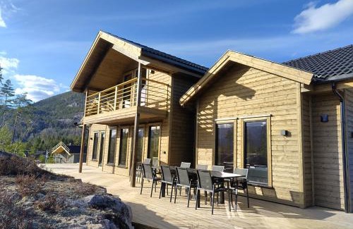 Kviteseid House | Lillelørdag Hytte - Stunning Holiday Home with Sauna