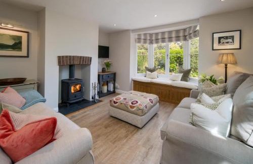 Cowes House | Lily Cottage