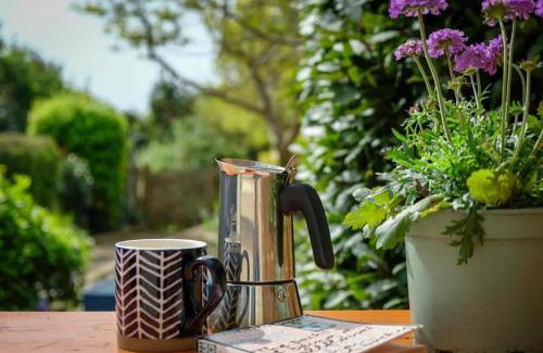 Cowes House | Lily Cottage
