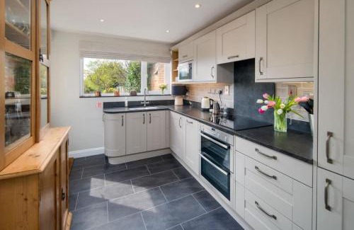 Cowes House | Lily Cottage