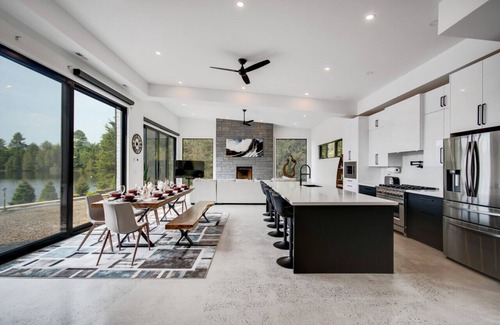 Bala Cottage | Lilypad Cove, Lake Muskoka