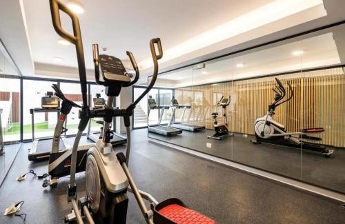 Country Club Apartment | Limarent