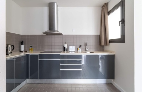 Hostafrancs Apartment | Limehome Barcelona Rector Triadó