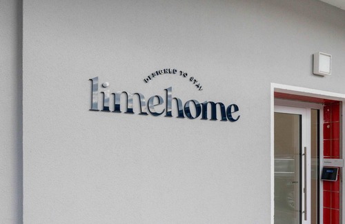 Lebenstedt Apartment | limehome Salzgitter | Suite with sofa bed (LT)