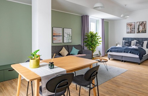 Lebenstedt Apartment | limehome Salzgitter | Suite with sofa bed (LT)