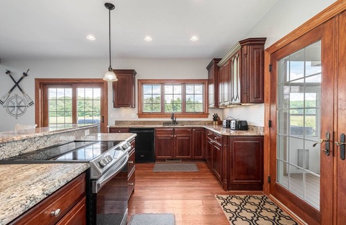 Waterfront Greens House | Limitless Joy | Private Indoor Pool + Hot Tubs & Game Room!