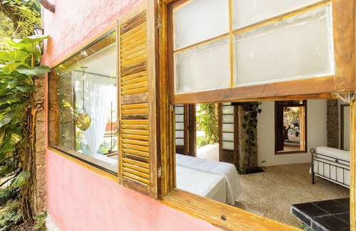 Feiticeira House | Linda Casa com Vista na Praia da Feiticeira! Com Café da Manhã!