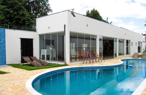 Vila Helena House | Linda casa c Wi-Fi, piscina e lazer em Sorocaba/SP