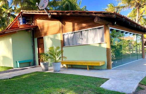 Caravelas House | Linda casa de 2 QUARTOS na beira d'água - Condominio Mar Doce!