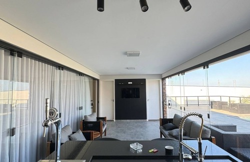 Boituva Cottage | Linda Casa em Boituva, Próximo aos Passeios de Balão!