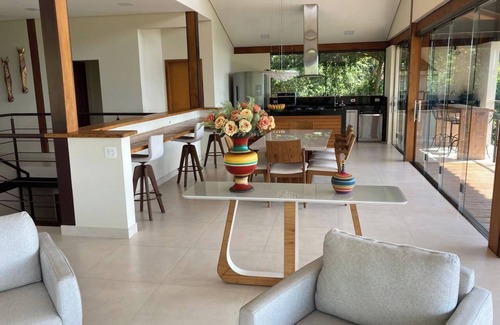 Costa Verde House | Linda Casa em Ilhabela, com Vista Para o Mar, e 5 Minutos a pé da Praia