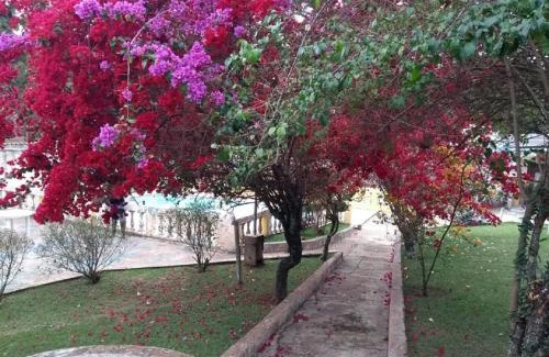 Mairinque House | Linda Chácara com Piscina Churrasqueira e Wi-FI