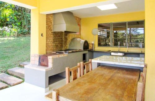 Portao House | Lindo sitio c lago e lazer completo em Atibaia SP