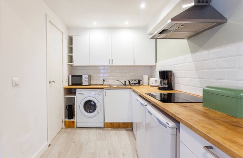 Barrio de las Letras Apartment | Lindo Terrace apartment in Madrid