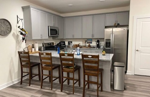 Rehoboth Beach Condo | *LINENS INCLUDED!* First Floor Condo with Community Pool & Bayviews