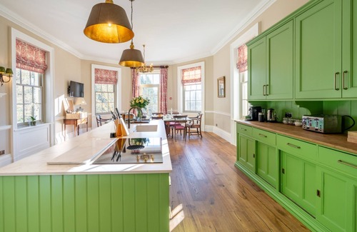 Aymestrey Cottage | Lingen Hall is an opulent luxury retreat in a truly tranquil setting, sleeping up to 26