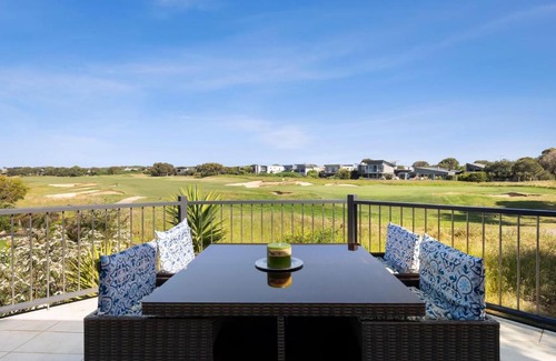 Torquay House | Links View House on the Green 800m To Beach