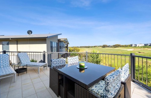 Torquay House | Links View House on the Green 800m To Beach