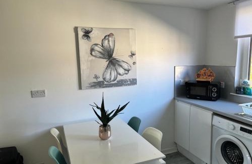 Linlithgow Apartment | Linlithgow Loch Apartment
