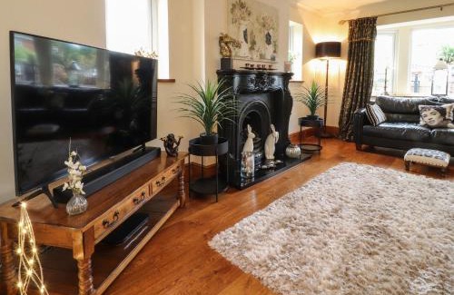 Thornton-Cleveleys House | Linwood