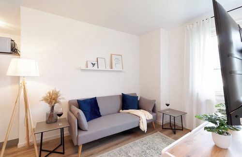 Petersberg Apartment | ★ Liobablick Nr.3 ★ Apartment with balcony - centrally located in Petersberg/Fulda