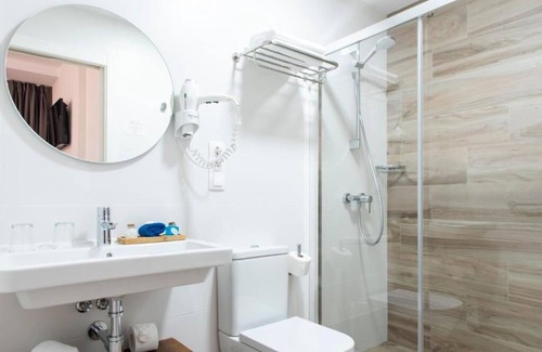 Lires Hotel | LiresCa