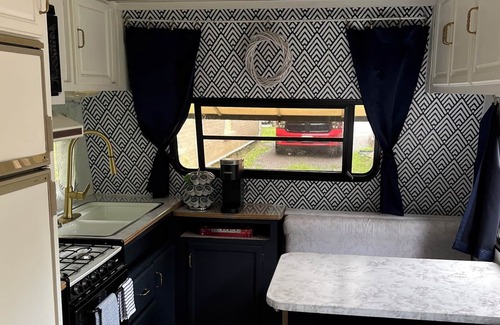 Peterborough House | Lisa's Cozy Camper Oasis In Peterborough (Pet Friendly)
