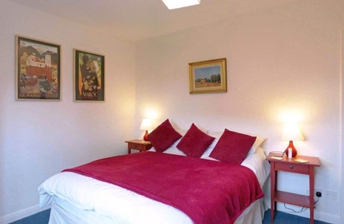 Great Longstone House | Lismore - Two Bedroom House, Sleeps 4