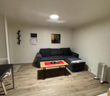 Svolvaer Apartment | Liten eldre og koselig studiohybel