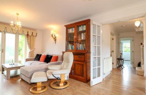Tenterden House | Little Birches