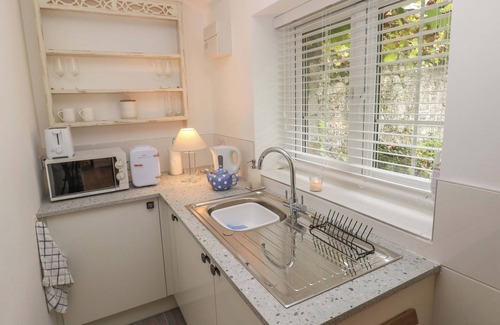 Cowbridge Cottage | Little Cloud