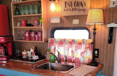 Livingston House | little cozy cottage