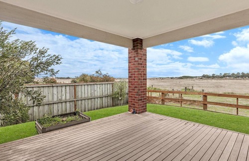 Port Fairy House | Little Croft - Central Home Stones Throw To Town