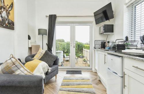 Apse Heath House | Little Dell