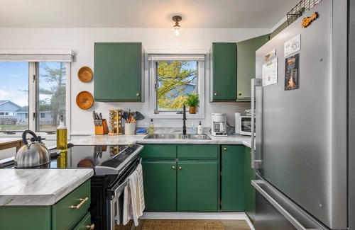 Northport Cottage | Little Dipper - Cozy Cottage on 400 feet of shared lake frontage