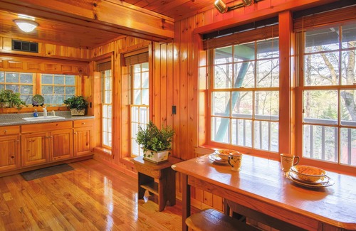 Helen House | Little Haus in the Heart of Helen