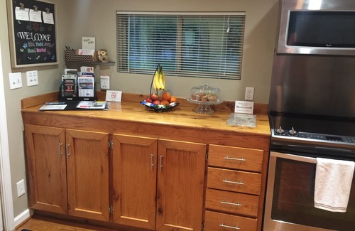 Lookout Valley Neighborhood Association House | Little house on the river