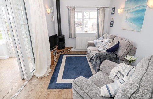 Betws yn Rhos House | Little House Ty Newydd
