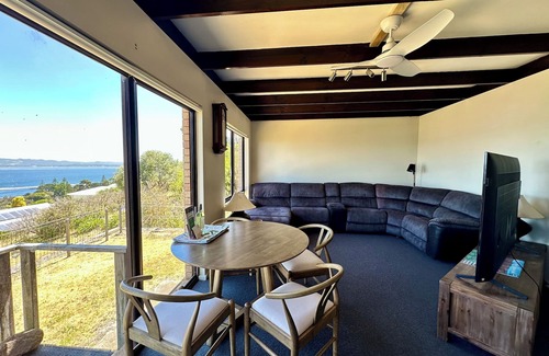 Albany Apartment | Little Innes - affordable accommodation with a view